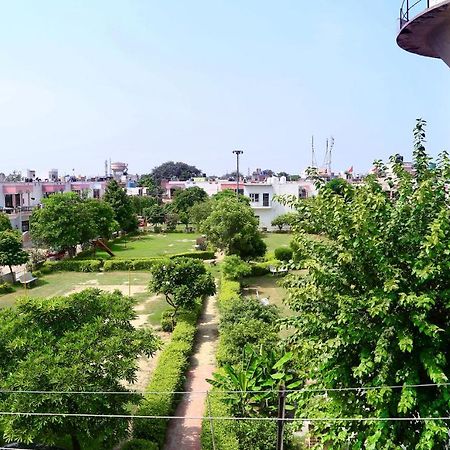 Tuk Tuk Homestay آغْرا المظهر الخارجي الصورة