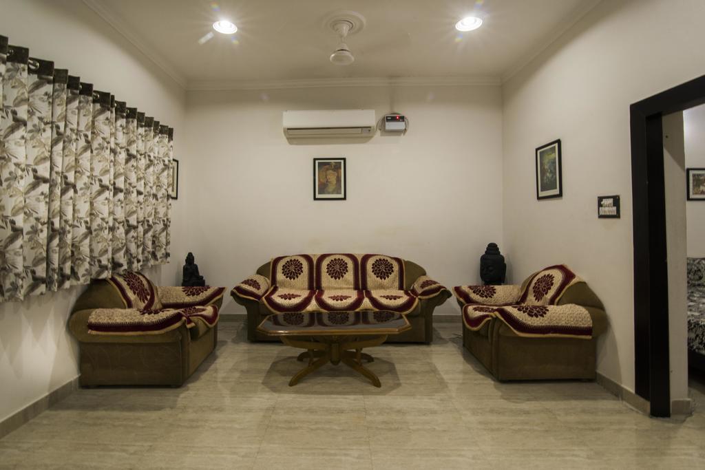Tuk Tuk Homestay آغْرا المظهر الخارجي الصورة