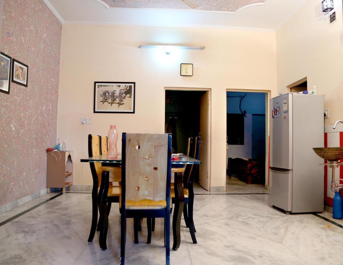 Tuk Tuk Homestay آغْرا المظهر الخارجي الصورة